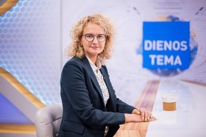 Armonaitė įsitikinusi – savo santaupas gyventojai galėtų paskolinti gynybai: geriau ne į kojinę, o į tanką
